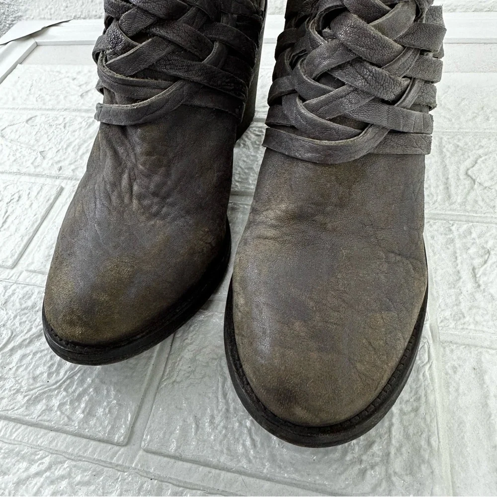 FREE PEOPLE Carrera  Gray Distressed  Leather Ankle  Cage Boots Size 39 US 8